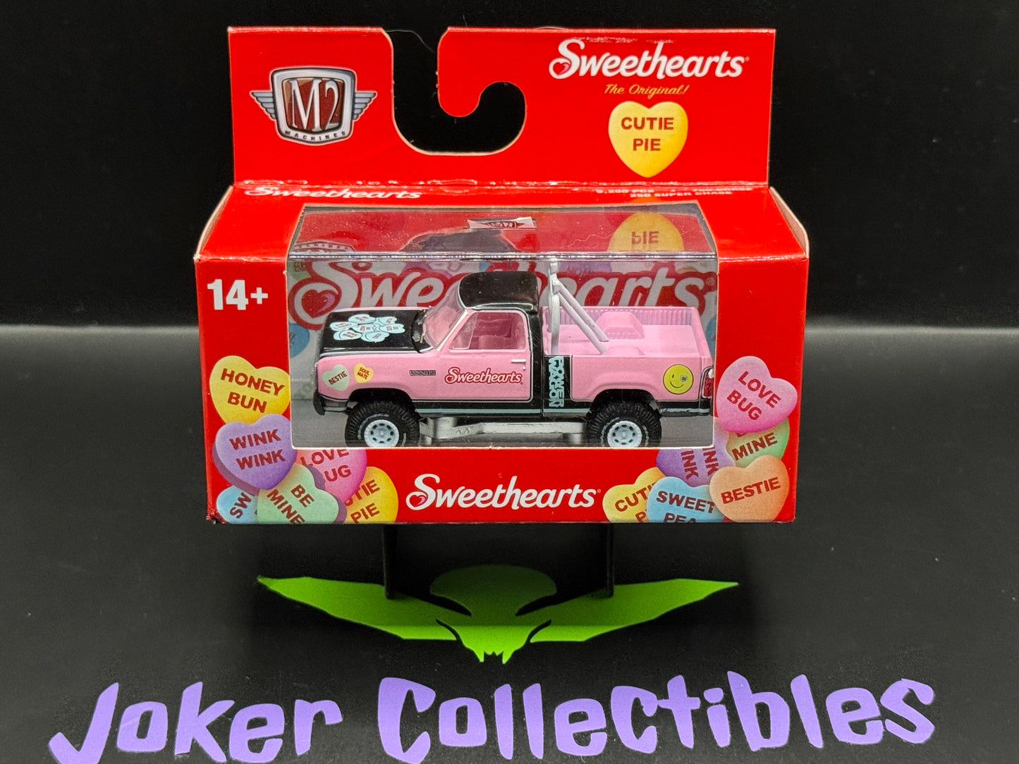 M2 Machines Sweethearts Pink 1979 Dodge 150 Macho Power Wagon WMTS22 25-01
