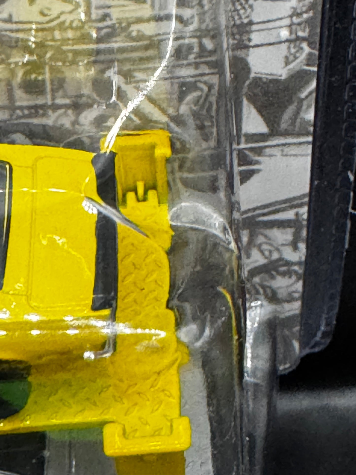 M2 Machines Auto Lift 2 Pack 1968 Chevrolet Camaro SS 350 R27 24-04 Command Performance