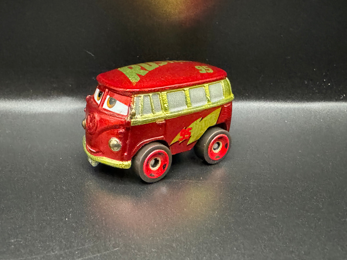 Disney Pixar Cars 2024 Mystery Mini Racers Series 4 # 46 Metallic Fillmore Rust-Eze