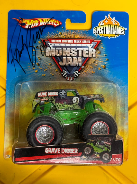 Hot Wheels Monster Jam Spectraflames Grave Digger Autographed # 11/70