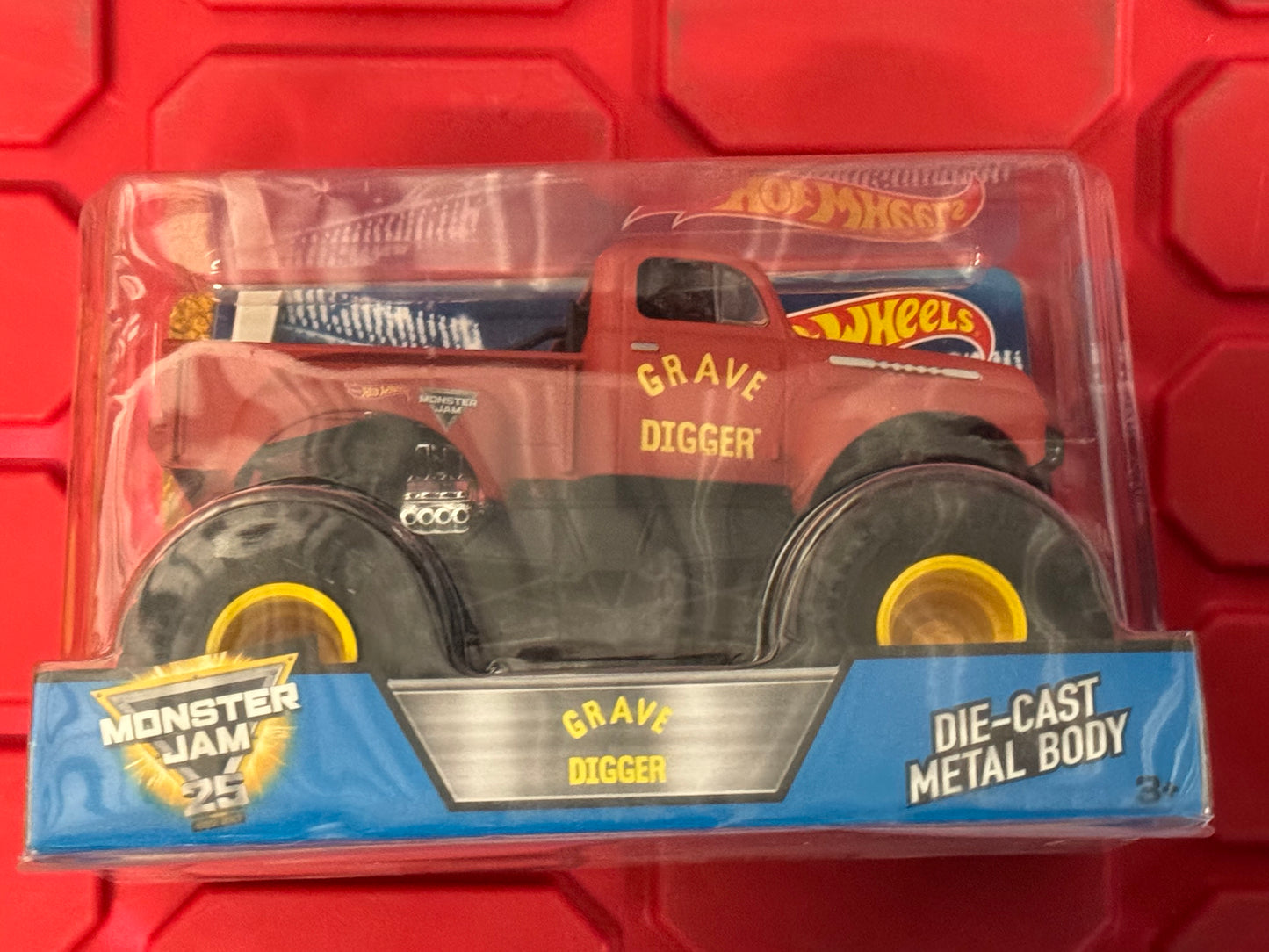 Hot Wheels Monster Jam 1:24 1/24 Scale 2017 Grave Digger Truck Red Primer