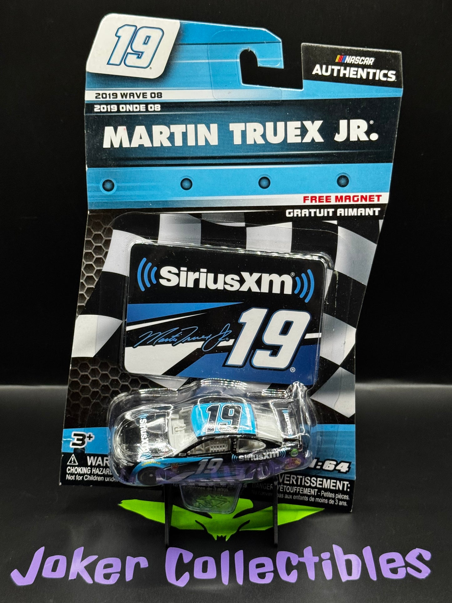Lionel Racing Nascar Authentics 2019 Wave 08 Martin Truex Jr. # 19 with Magnet