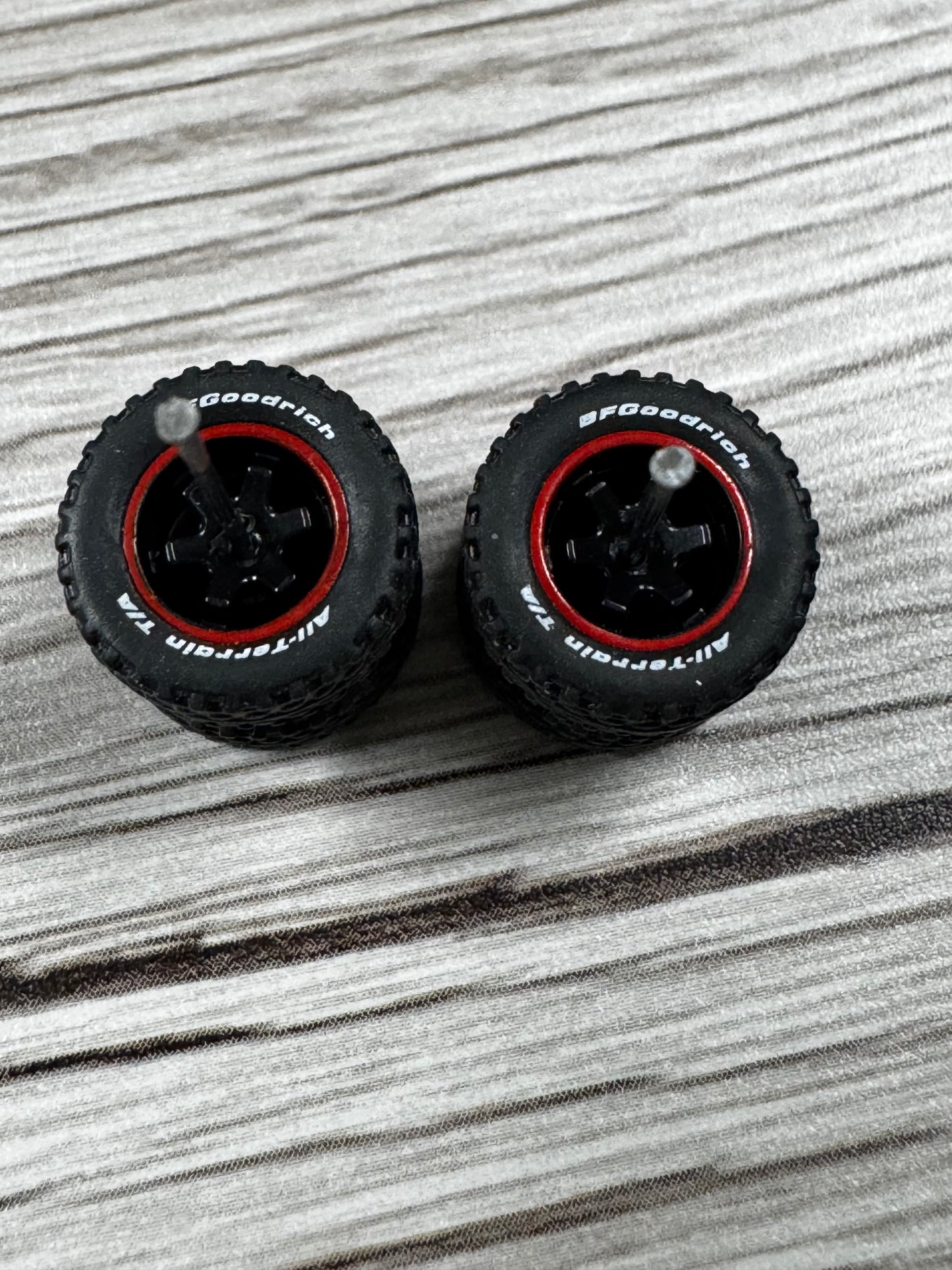 Off-Road Customizing Wheel & Tire Sets