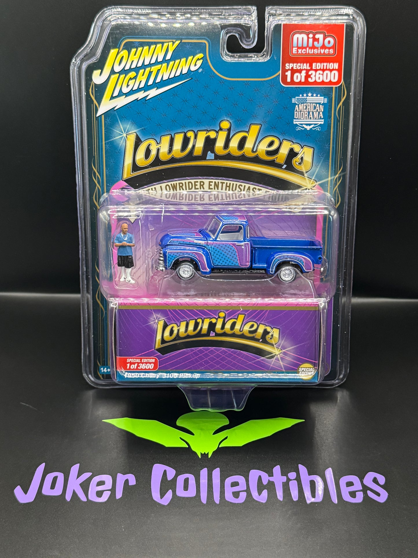 Johnny Lightning Lowriders American Diorama 1950 Chevrolet 3100 Pickup