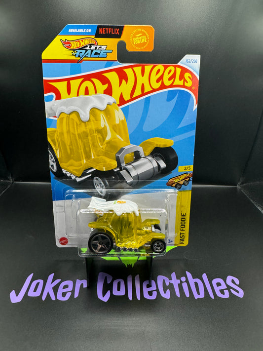 Hot Wheels 2024 Let's Race Yellow Dessert Drifter # 162/250 Fast Foodie # 2/5