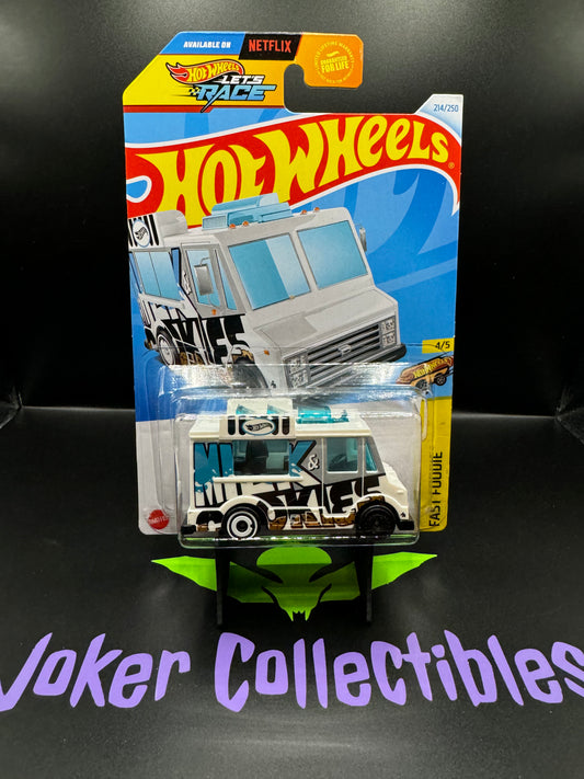 Hot Wheels 2024 Let's Race White Quick Bite # 214/250 Fast Foodie # 4/5