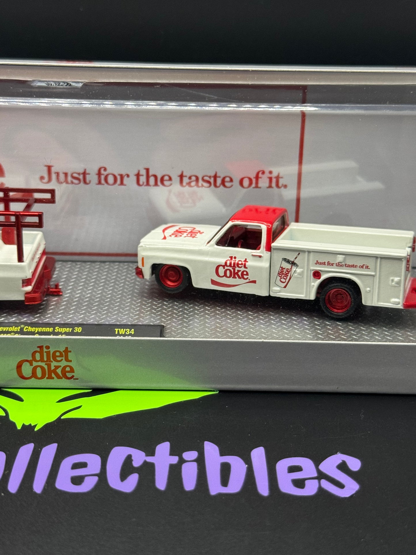 M2 Machines Auto-Haulers Chase Diet Coke 1973 Chevrolet Cheyenne Super 30 & 1975 GMC Sierra Grande TW34 24-13