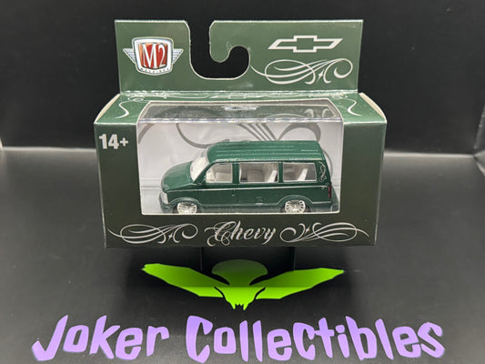 M2 Machines Green & White 1995 Chevy Astro Van WMTS22 26-08