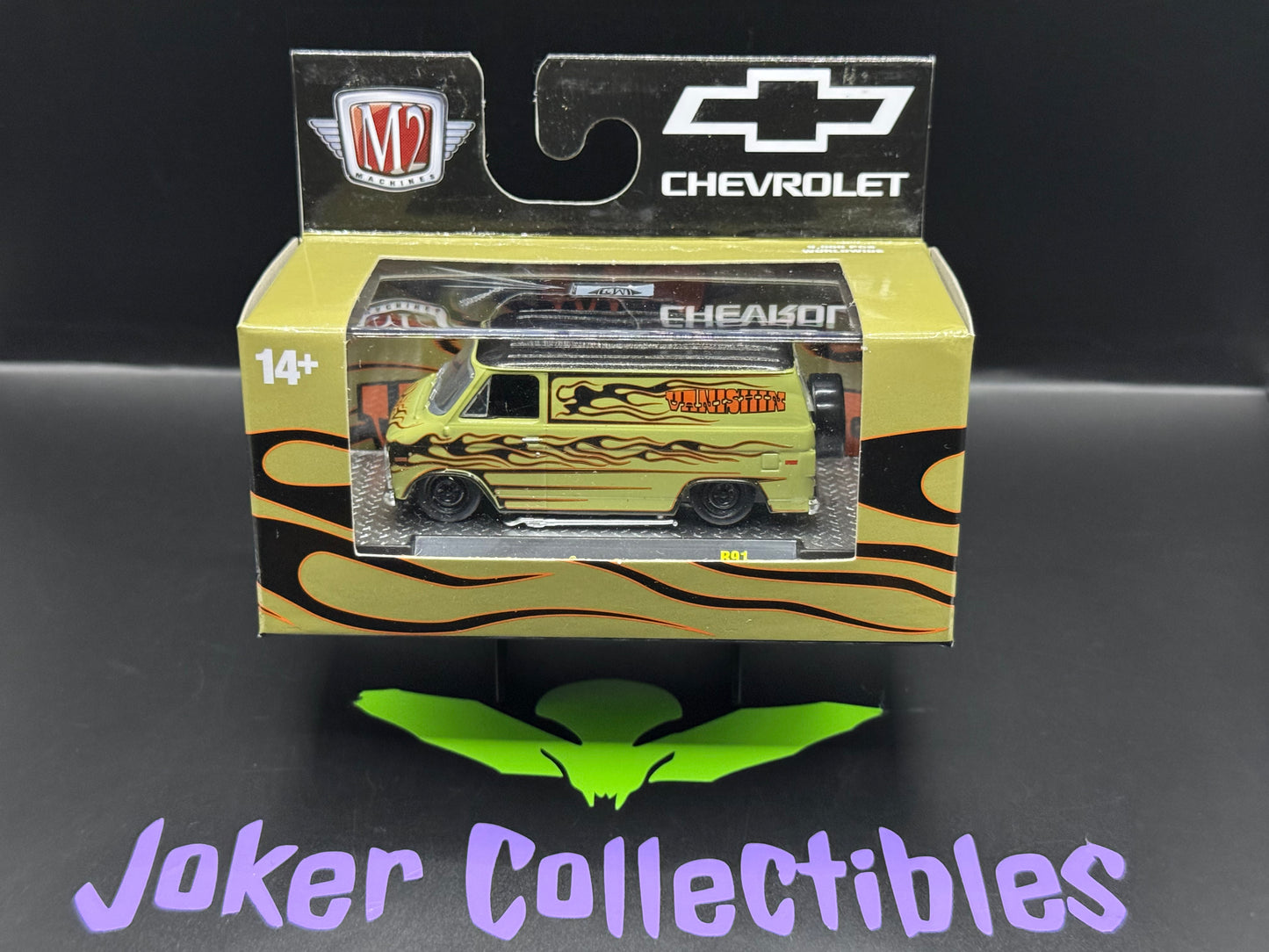 M2 Machines Vanishin Green 1971 Chevrolet Van G10 R91 25-32