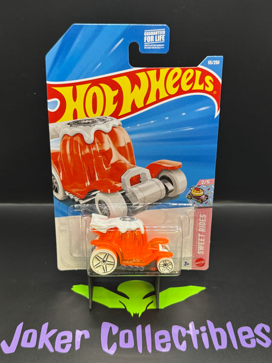 Hot Wheels 2026 Orange White Dessert Drifter 55/250 Sweet Rides 2/5 H Case