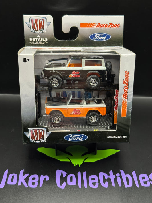 M2 Machines Auto-Lift 2 Pack AutoZone 1966 Ford Bronco No Top & 1966 Ford Bronco Hard Top