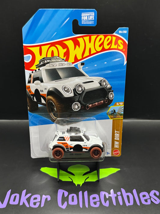 Hot Wheels 2026 White Lil' Roar 194/250 HW Dirt 5/10 K Case