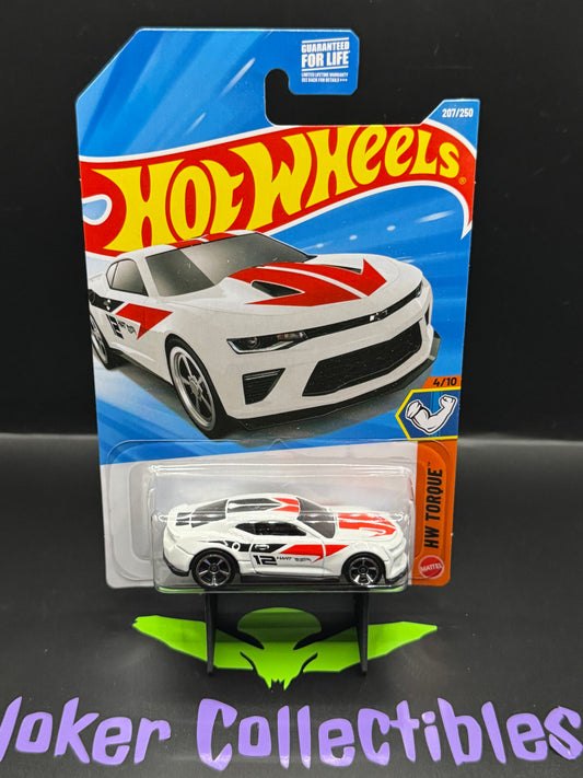 Hot Wheels 2026 White '18 Camaro SS 207/250 HW Torque 4/10 K Case