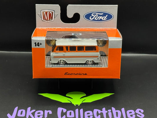 M2 Machines Detroit Muscle Econoline 1965 Ford Falcon Club Wagon R89 25-17