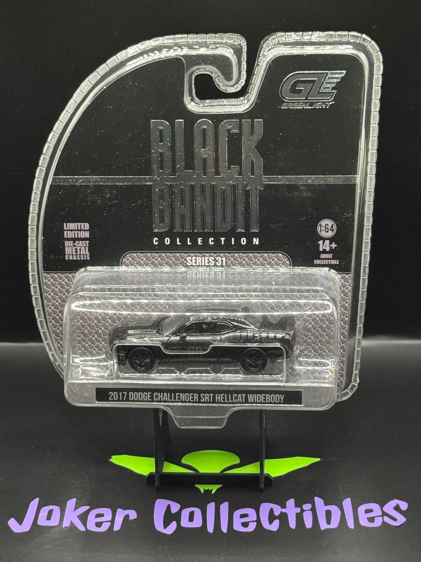 Greenlight Black Bandit Collection Series 31 2017 Dodge Challenger SRT Hellcat Widebody
