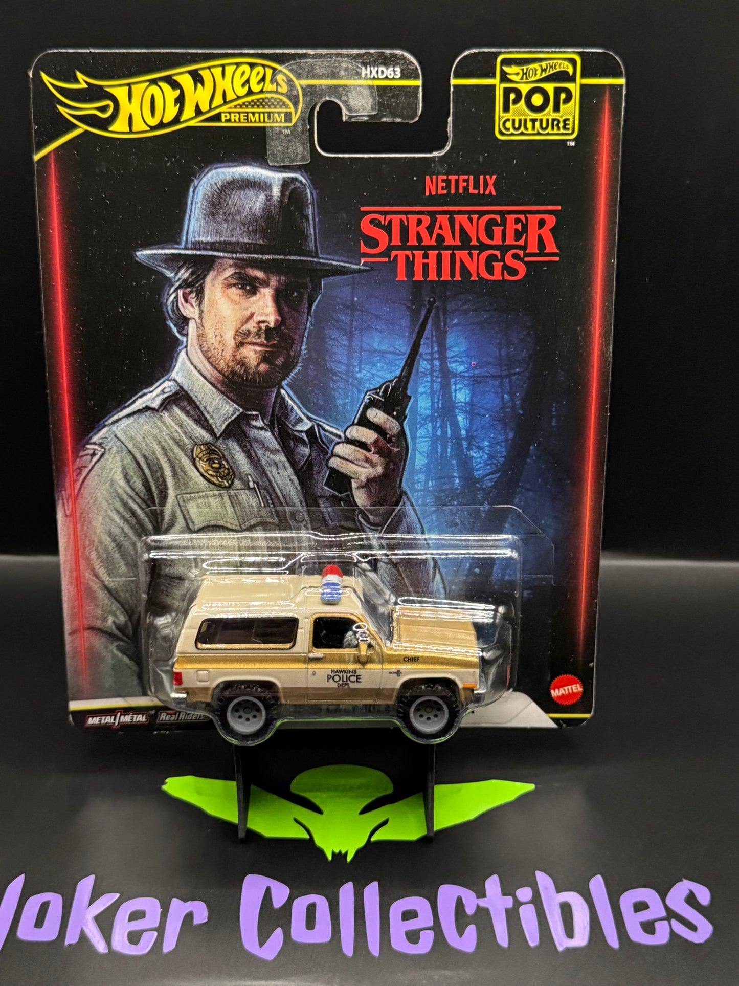 Hot Wheels Premium Pop Culture Stranger Things 1985 Chevrolet K5 Blazer Hawkins Police