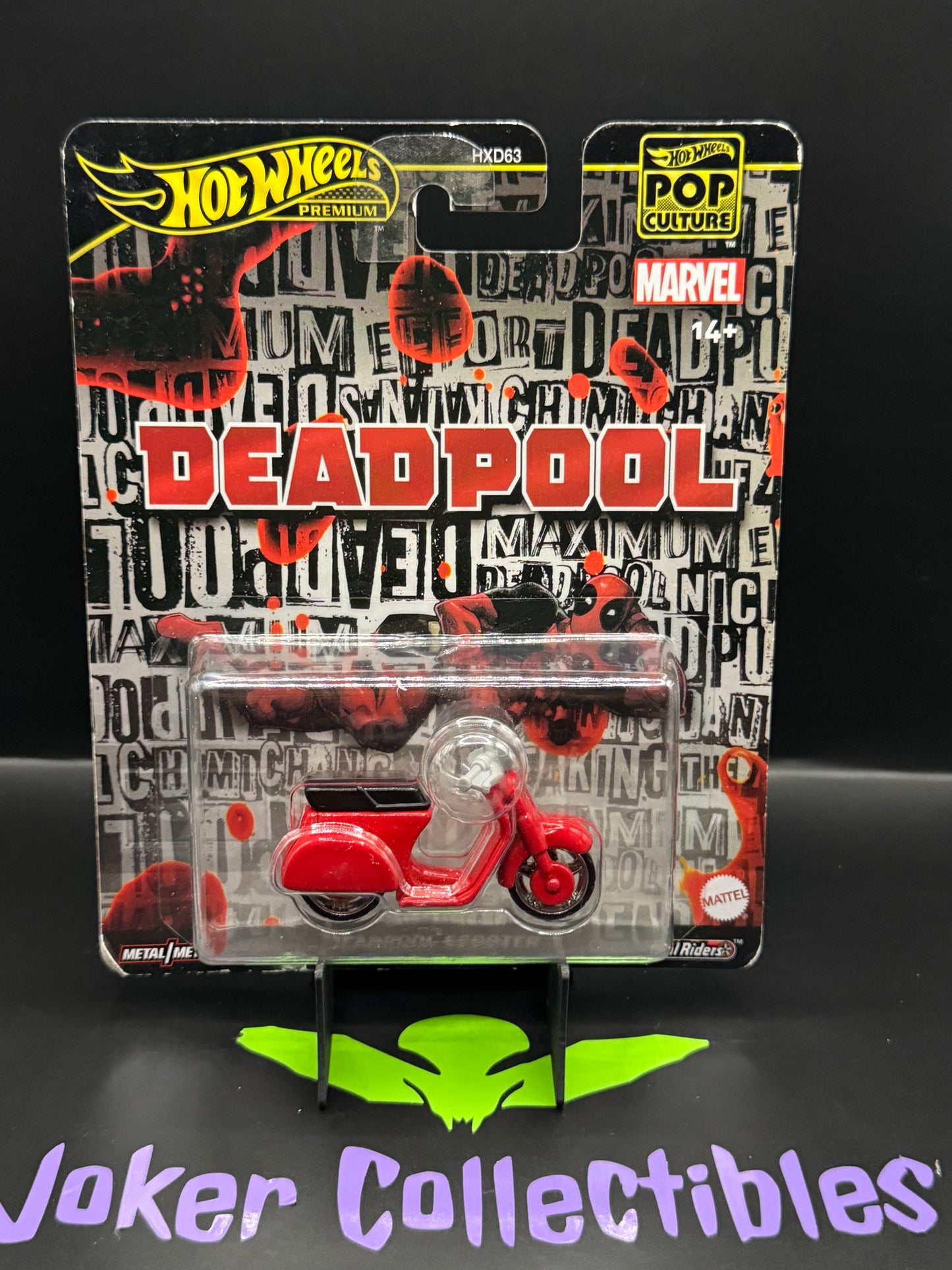 Bad Card Hot Wheels Premium Pop Culture Red Marvel Deadpool Scooter