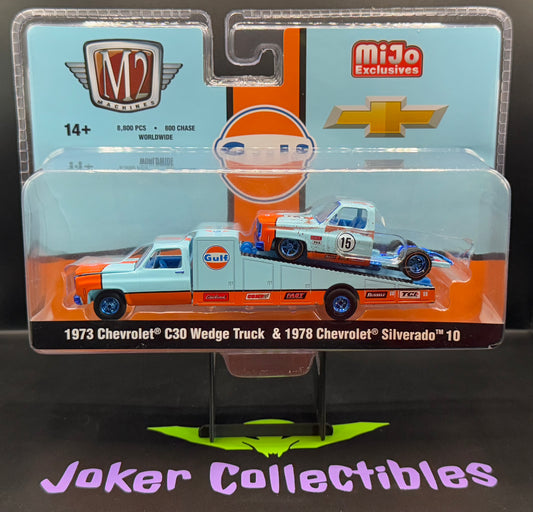 M2 Machines Gulf Chase 1973 Chevrolet C30 Wedge Truck & 1978 Silverado 10 Bedless MJS07