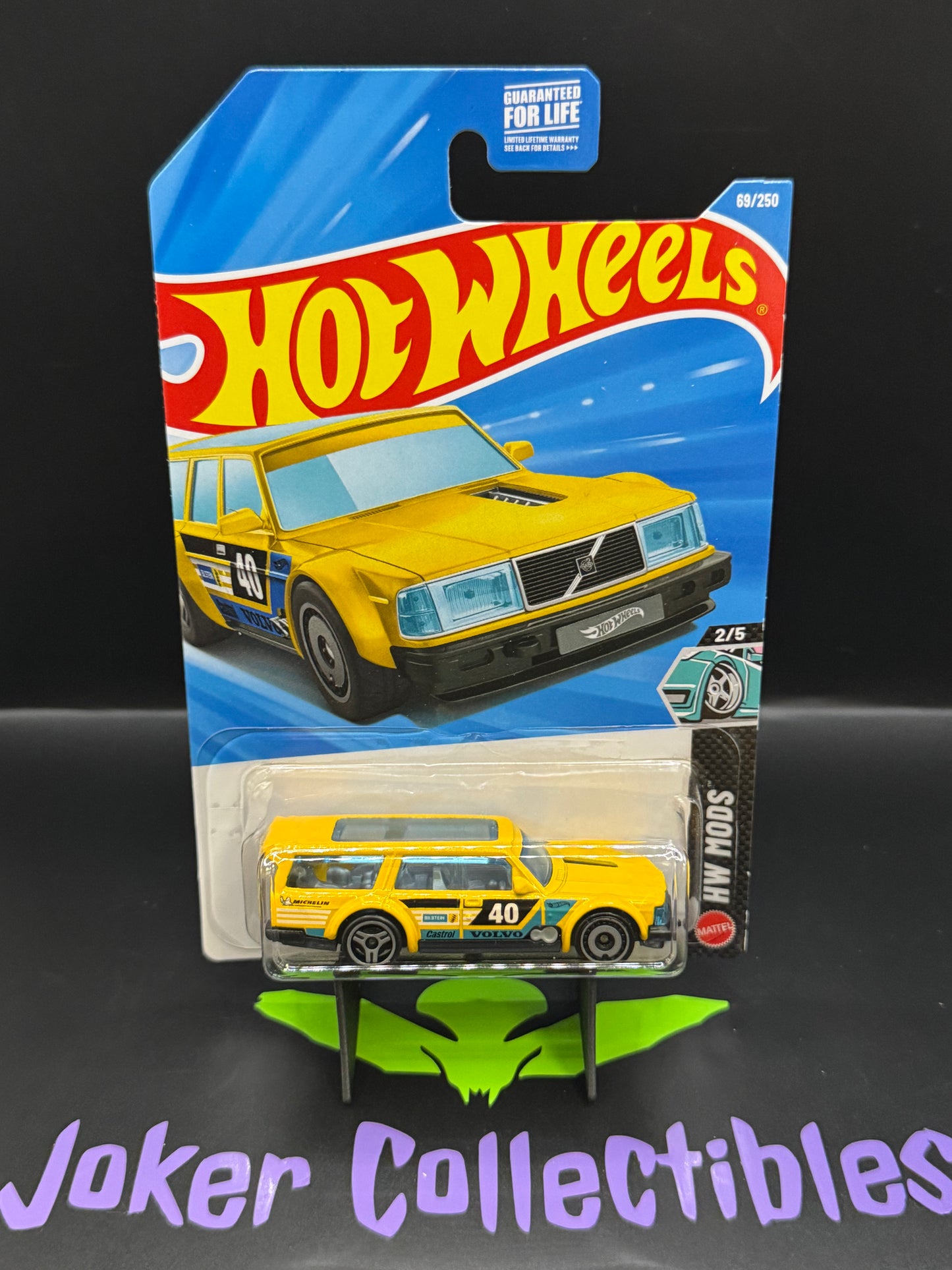 Hot Wheels 2026 Yellow Volvo 240 Drift Wagon 69/250 HW Mods 2/5 L Case