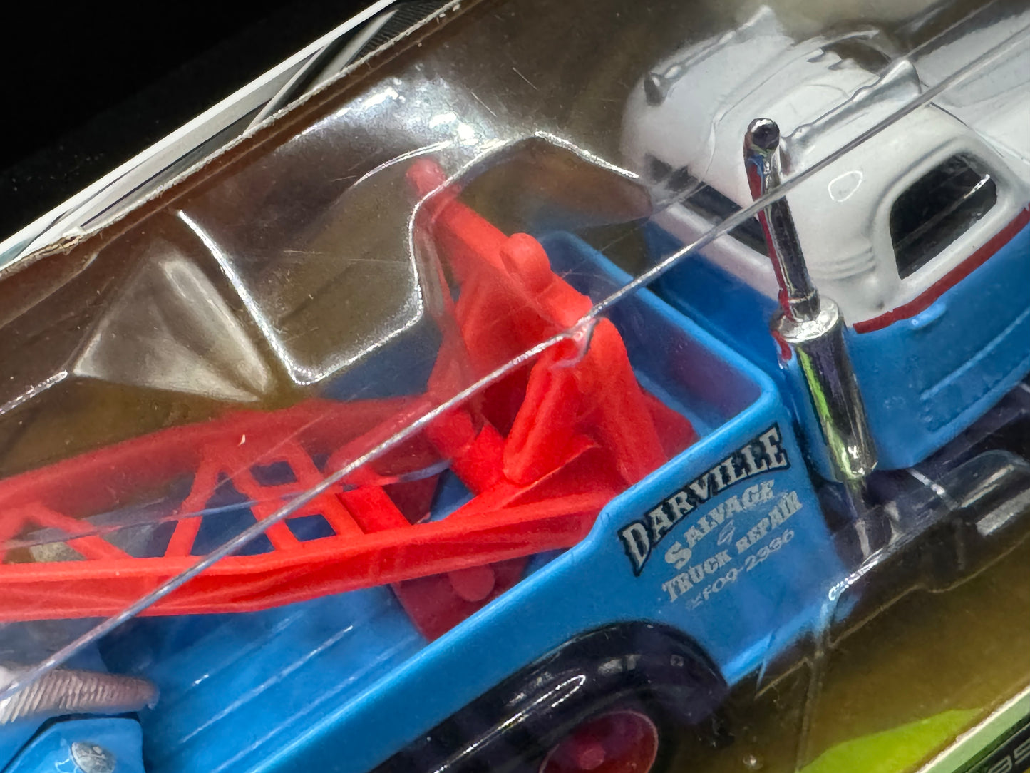 Maisto Design Elite Transport 1953 B-61 Mack Tow Truck & 1937 Ford Blue White & Red