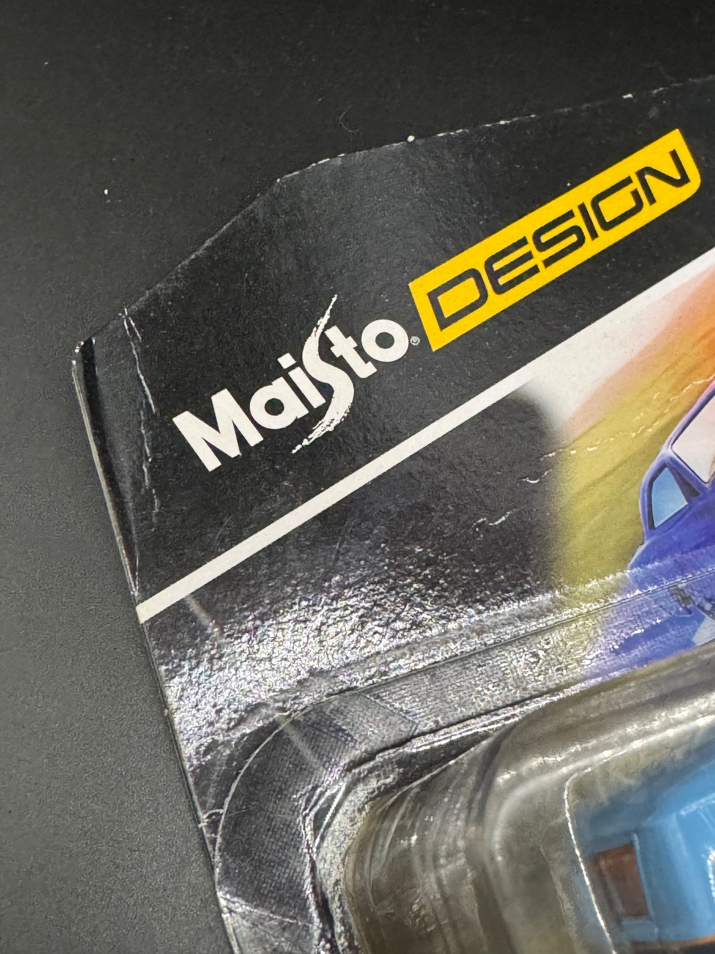 Maisto Design Elite Transport Maisto Flatbed & Volkswagen Van Samba Blue & Orange
