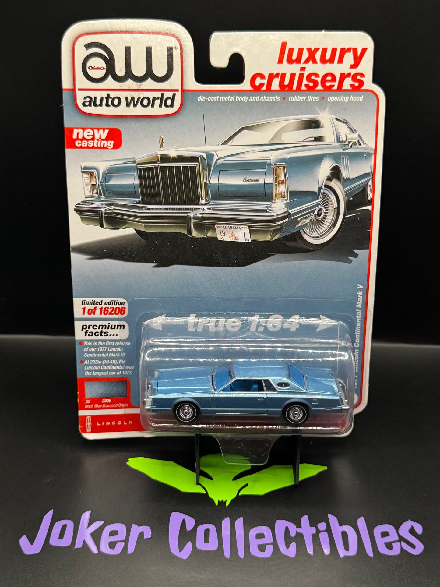 Auto World Luxury Cruisers 1977 Lincoln Continental Mark V Medium Blue Diamond Bright # 1