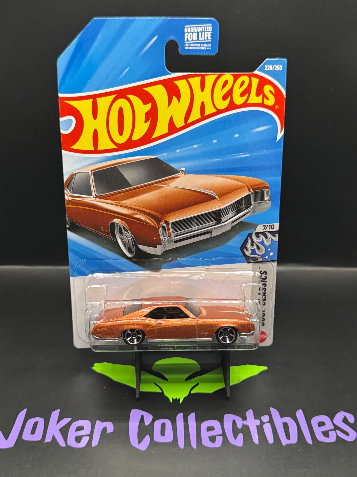 Hot Wheels 2026 Orange Copper '66 Buick Riviera 228/250 Cool Classics 7/10 M Case