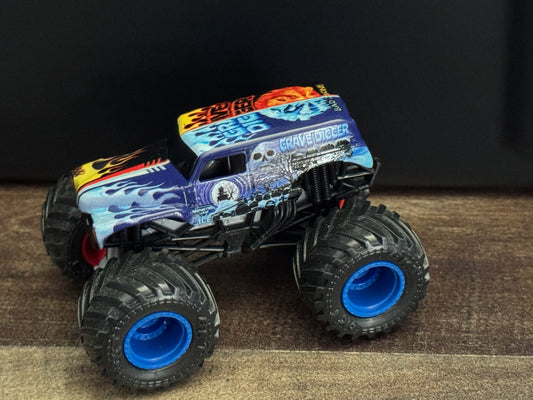Spin Master Monster Jam 2020 Fire & Ice 5-Pack Split Grave Digger New Blister Pull