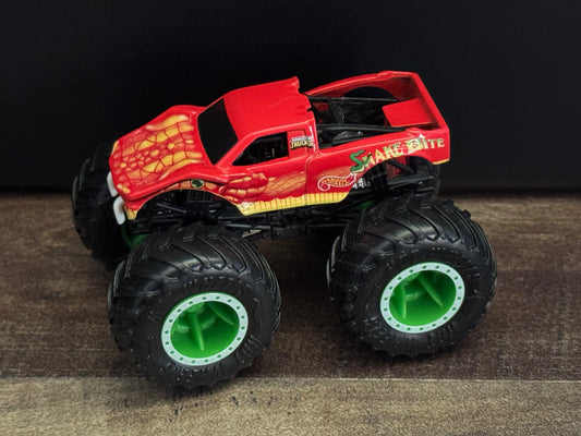 Hot Wheels Monster Trucks Red Orange Snake Bite New Blister Pull