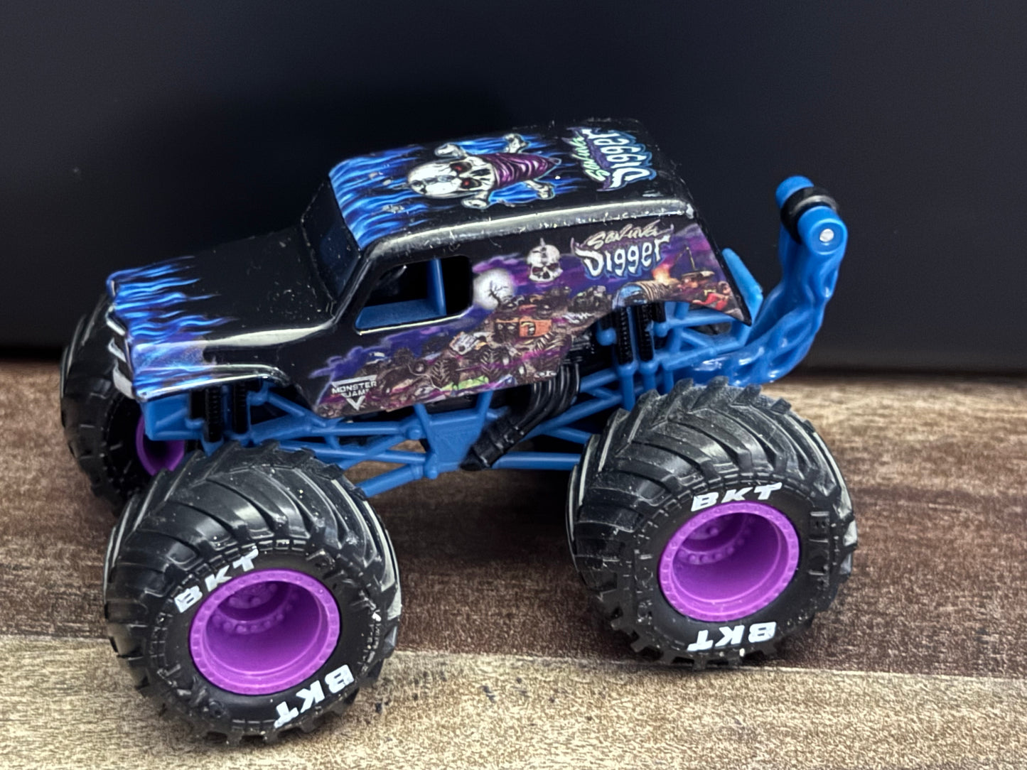 Spin Master Monster Jam 2021 Series 19 Sun-UVA Digger Showtime Trucks Chase New Blister Pull