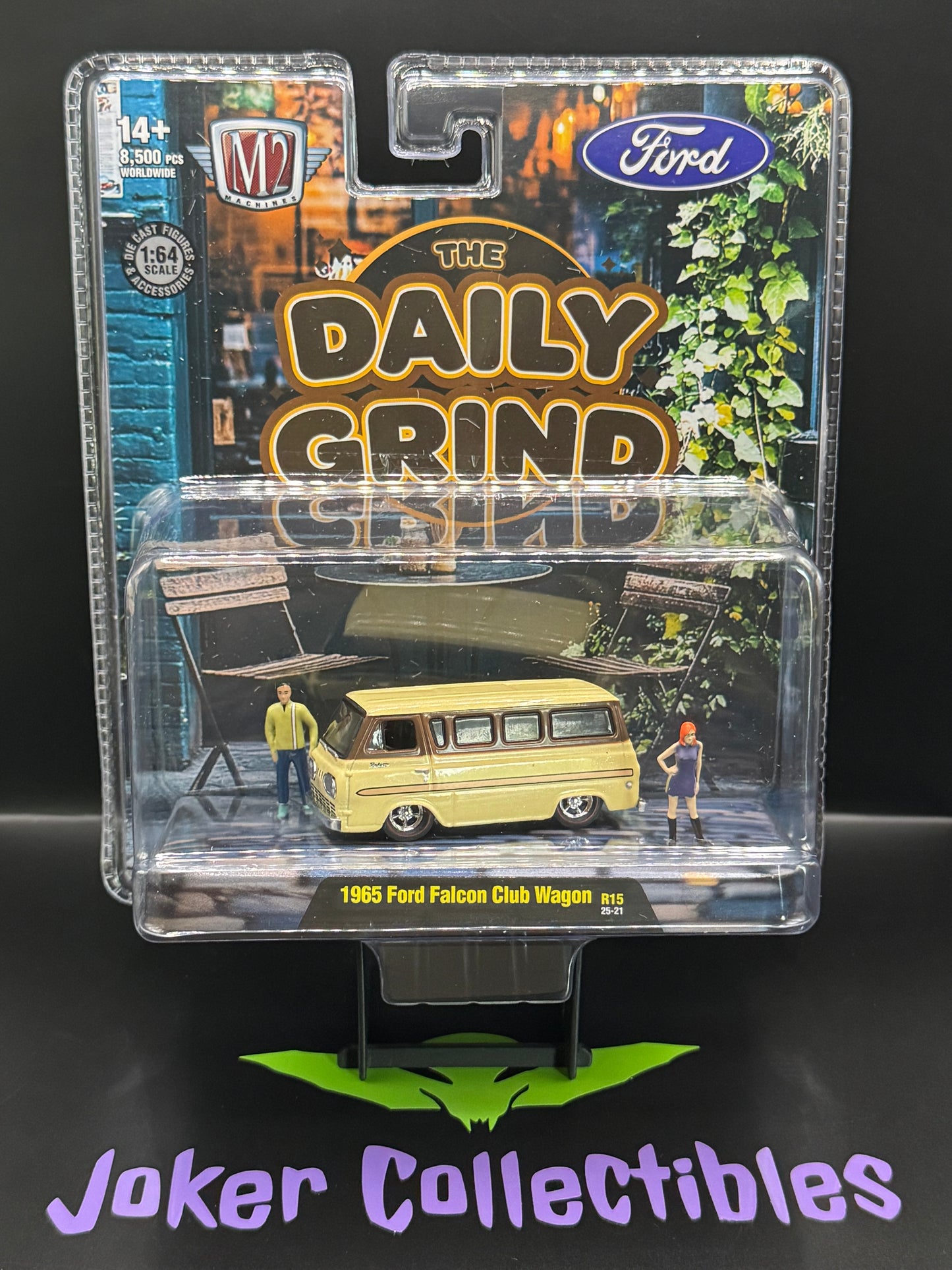 M2 Machines Diorama 1965 Ford Falcon Club Wagon The Daily Grind R15 25-21