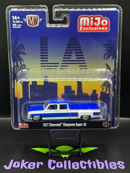 M2 Machines 1977 Chevrolet Cheyenne Super 30 LA White Blue MJS05
