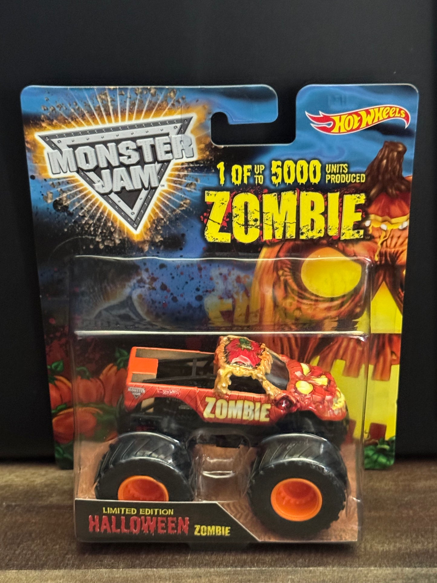 Hot Wheels Monster Jam 2015 Halloween Zombie Pumpkin Jack-O-Lantern