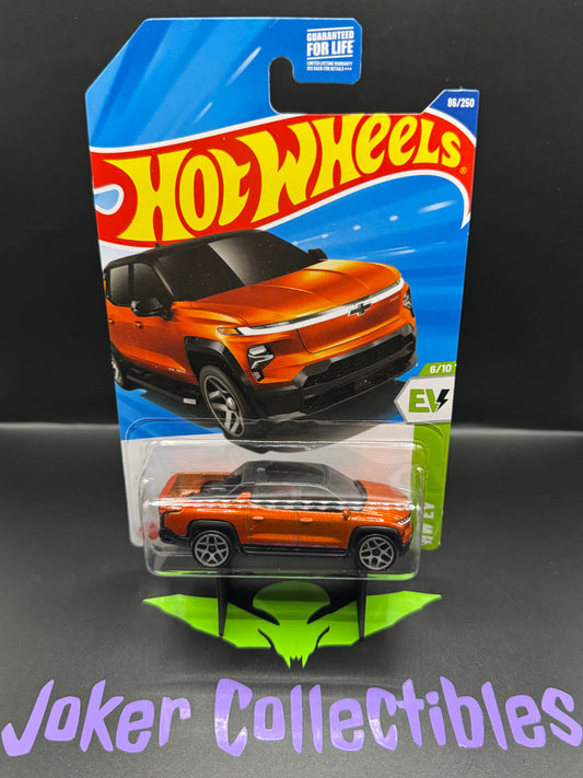 Hot Wheels 2025 Orange Silverado EV RST 86/250 HW EV 6/10 N Case