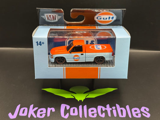 M2 Machines Gulf 1992 Chevrolet C1500 SS 454 WMTS19 25-23